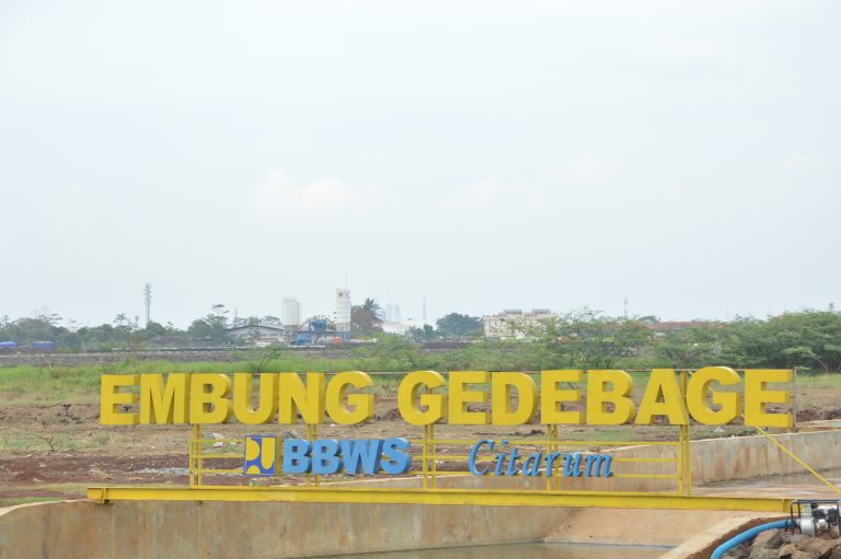 Trial” Integrated Geotube® Dewatering Technology” Pintu Air Embung Gedebage